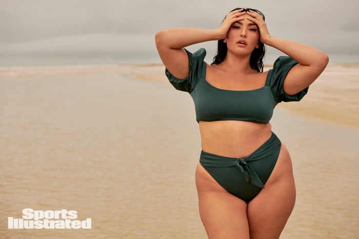 X163483_TK5_00488WMweb